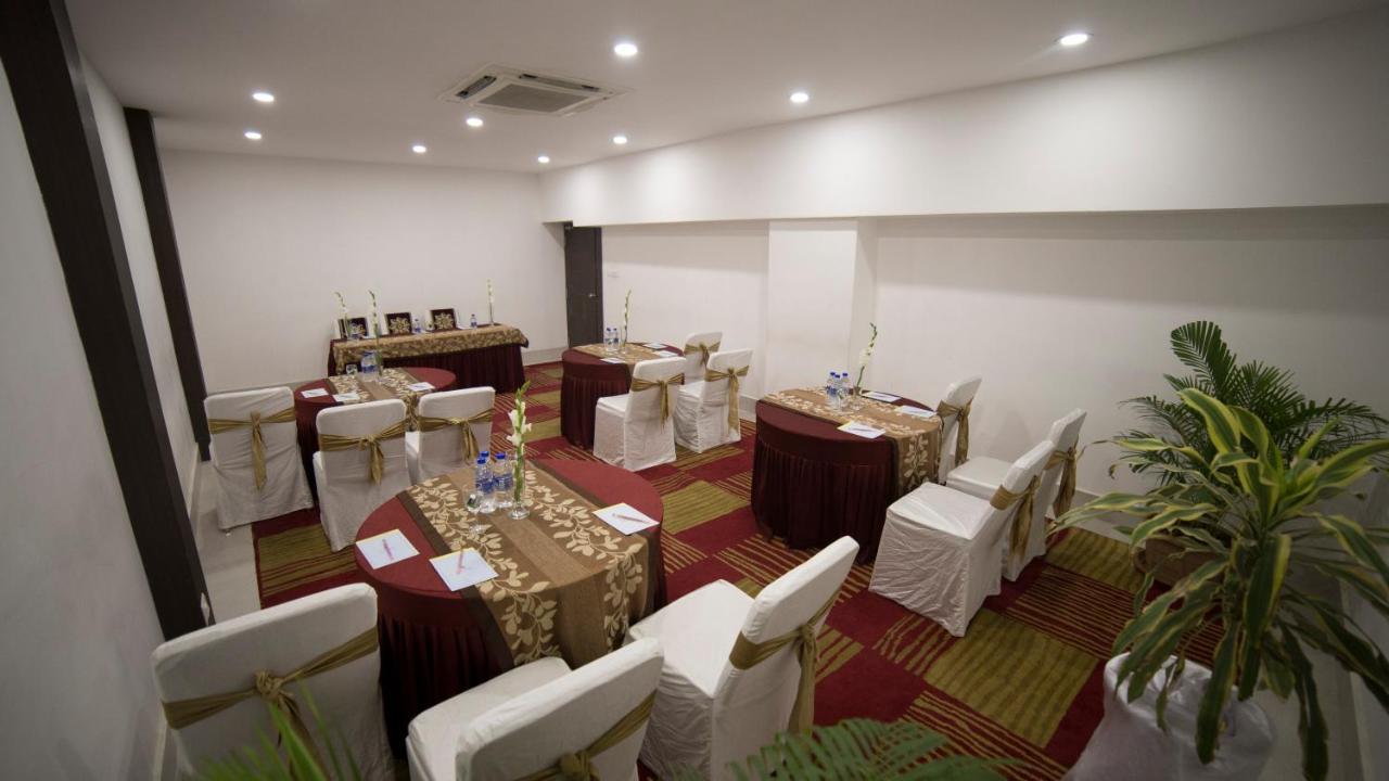 Hotel Abode By Shree Venkateshwara ไฮเดอราบัด ภายนอก รูปภาพ
